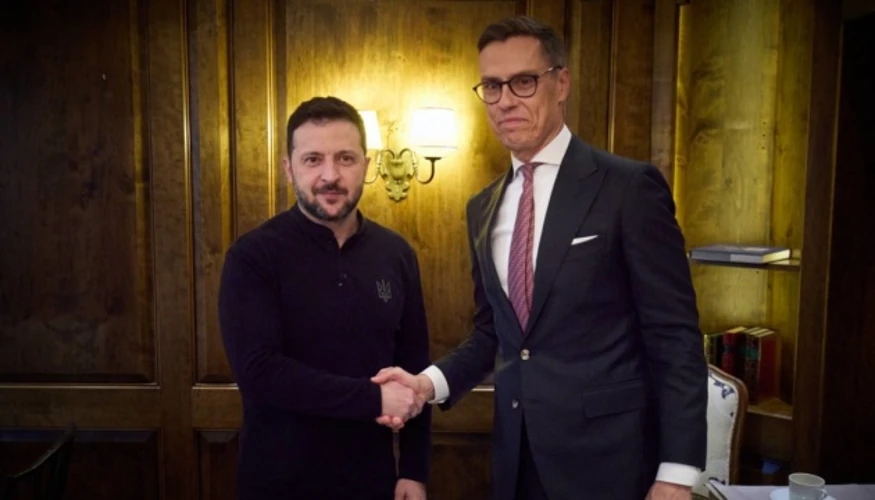 Володимир Зеленський під час телефонної розмови (з архівного фото)
