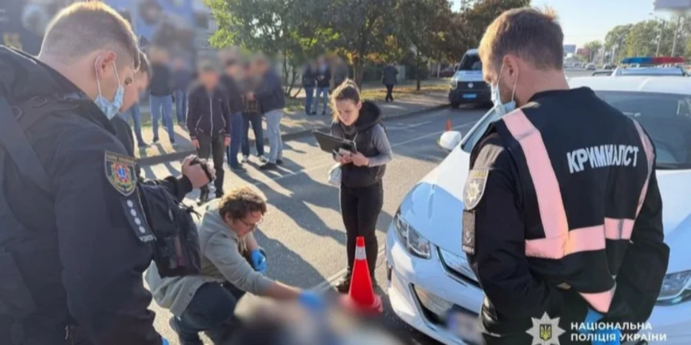 Місце події на Люстдорфській дорозі в Одесі, де водій автомобіля ЗАЗ під час конфлікту після ДТП застрелив 50-річного